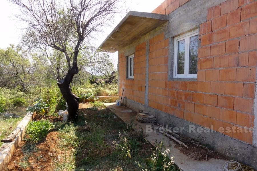 Unfinished house situated 100 meters from the sea