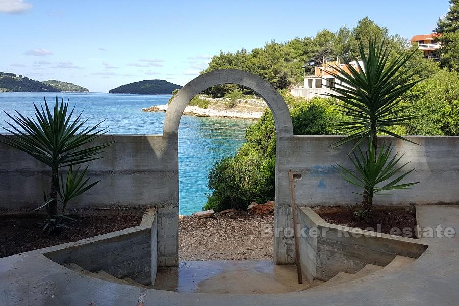 Historical building in a quiet bay, for sale