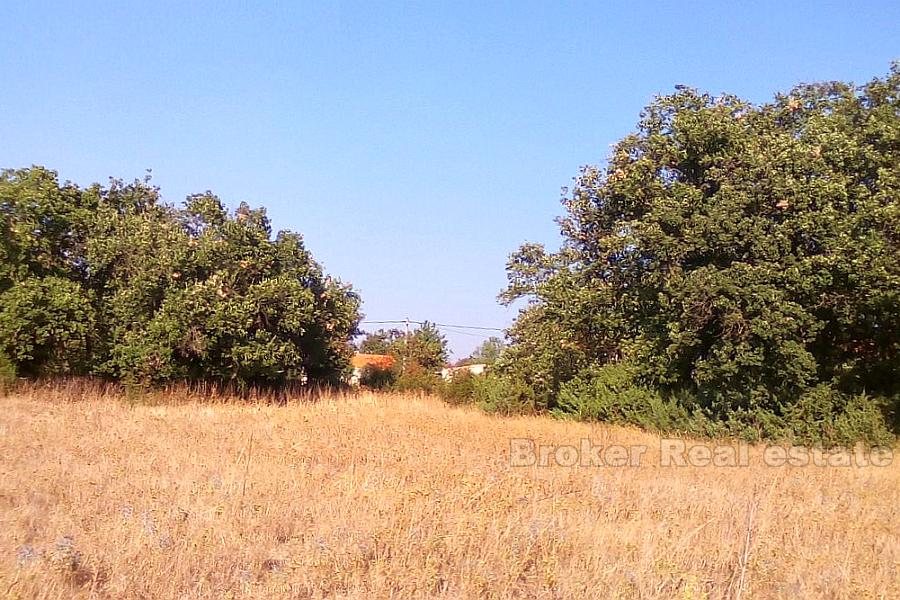 Building land plot in the center of village, for sale