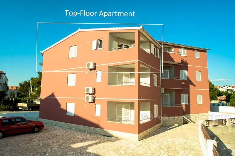 Appartamento completamente attrezzato situato a 80 metri dalla spiaggia