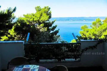 House in a quiet environment, overlooking the sea, for sale