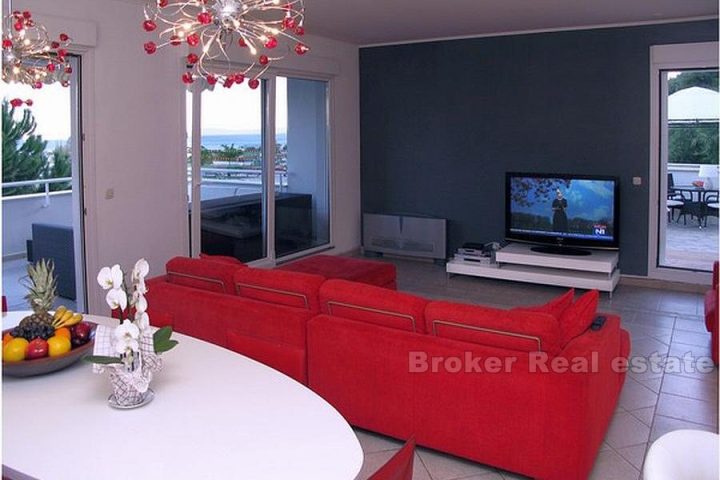 Znjan, Luxury furnished apartment, for sale