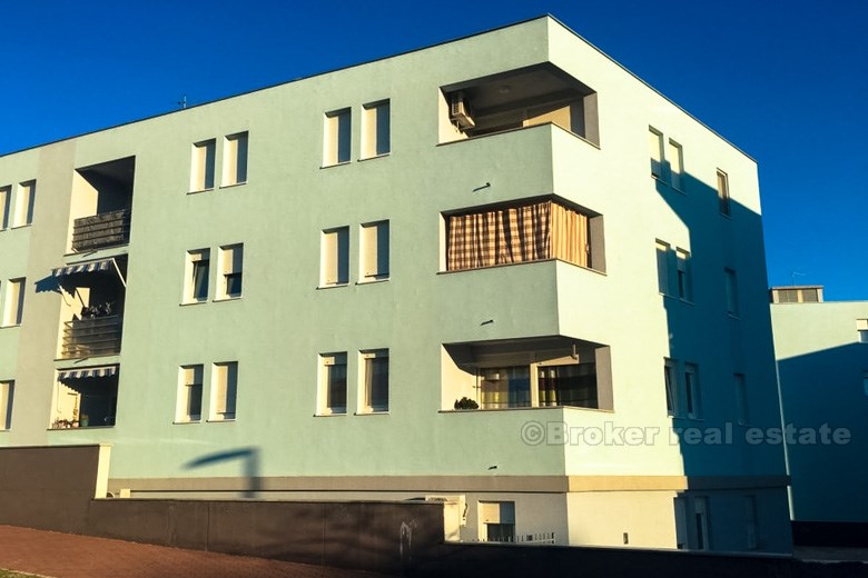 Ett roms leilighet i en ny bygning, til salgs