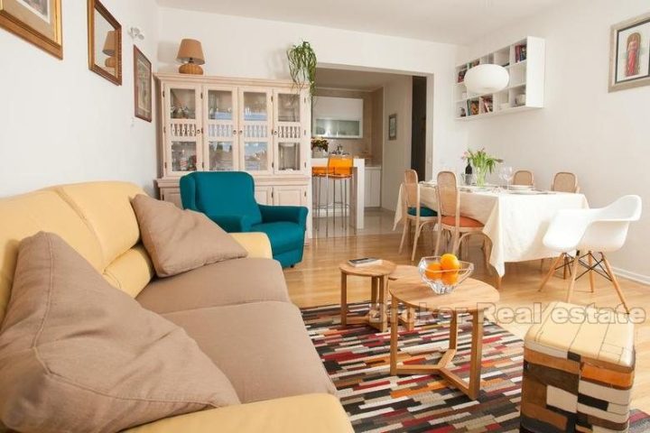 Bacvice, Three bedroom apartment, for sale