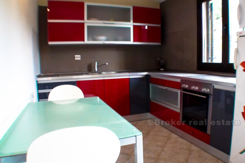 Renovated detached house, 50 meters from the sea