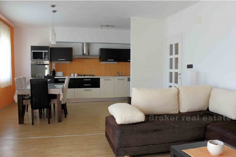 Modernly furnished three bedroom apartment, for rent