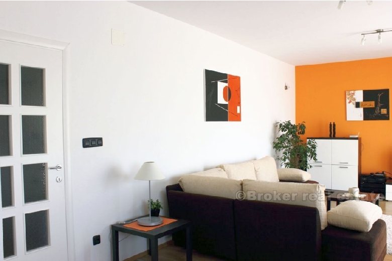 Modernly furnished three bedroom apartment, for rent