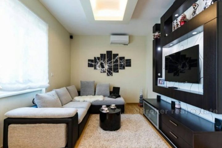 Modernly furnished two bedroom apartment (Gripe), for rent
