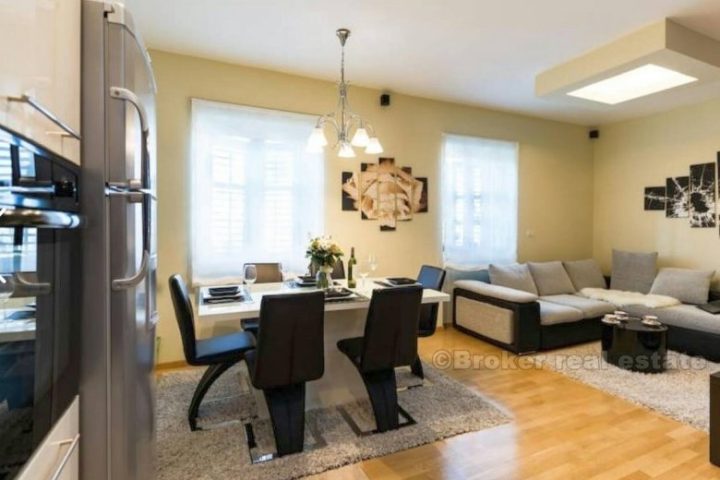 Modernly furnished two bedroom apartment (Gripe), for rent