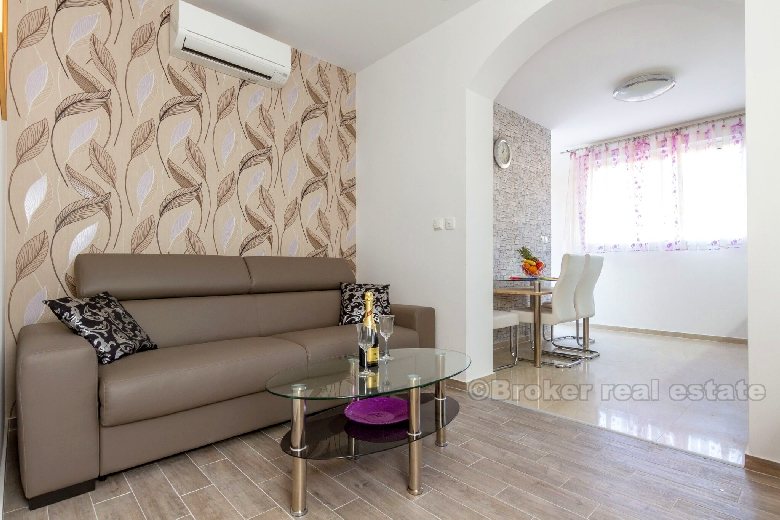 Modern one bedroom apartment on the ground floor, for rent