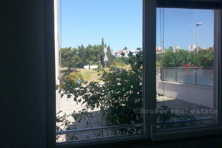 Modern one bedroom apartment, district Zenta, rent for a short period