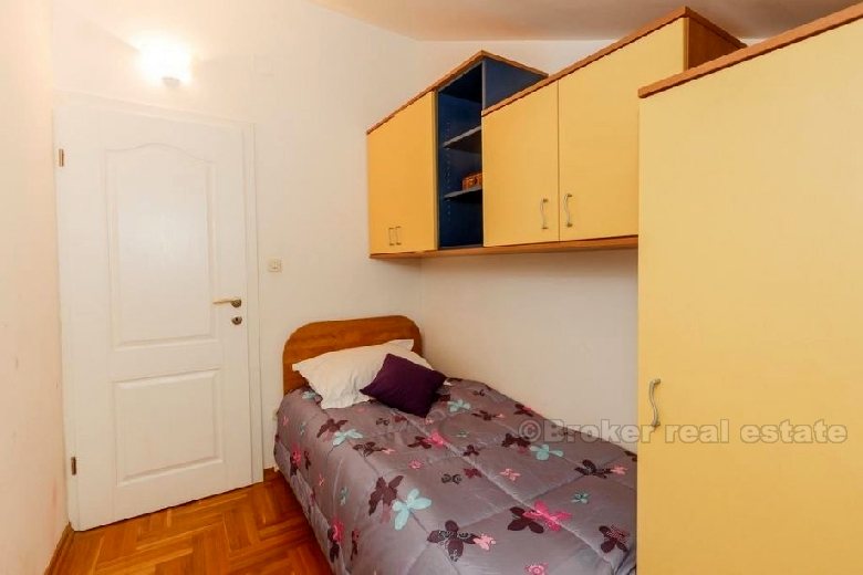 Moderne Wohnung mit zwei Schlafzimmern, Bezirk Lucac, zu vermieten