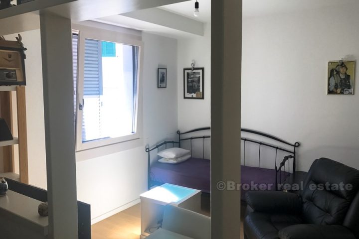 Two-room apartment (area Meje), for sale