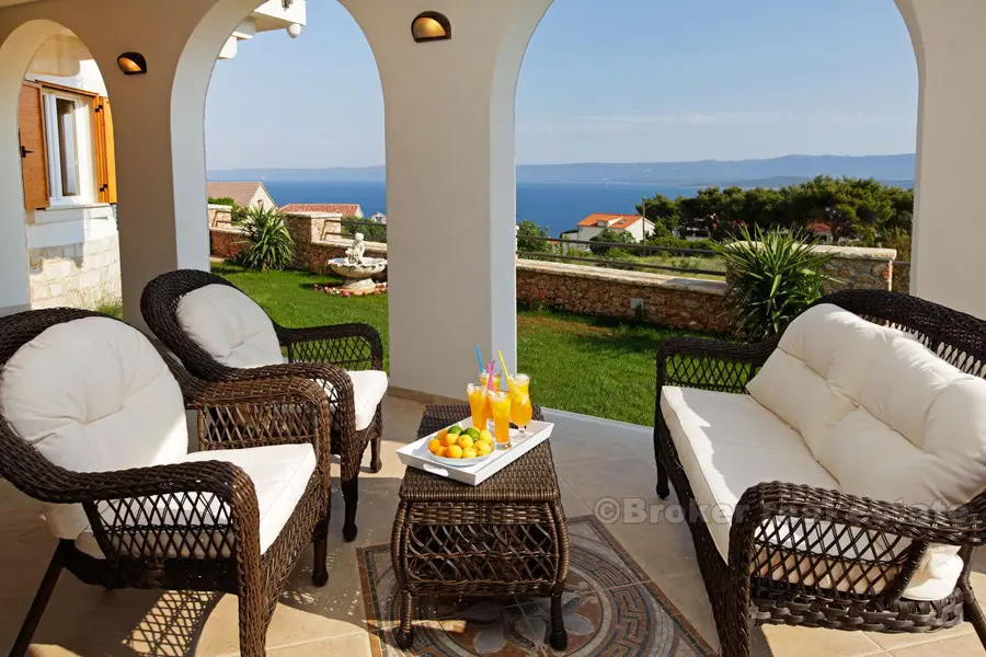 Luxusní vila s krásným výhledem na moře, na prodej