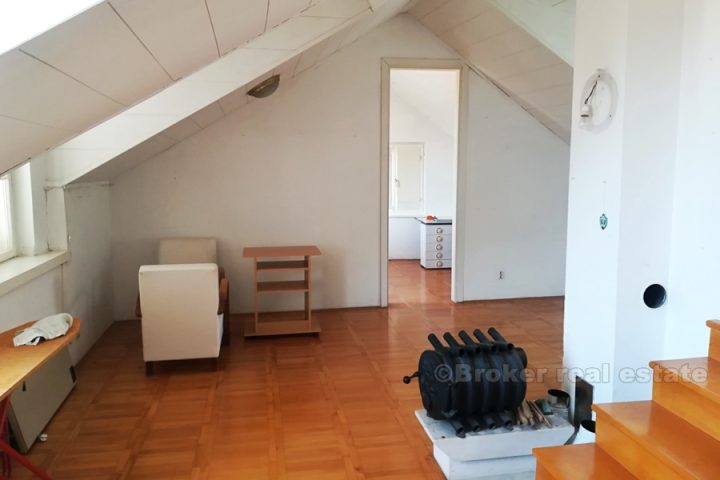 Three-floor apartment near the city center, for sale