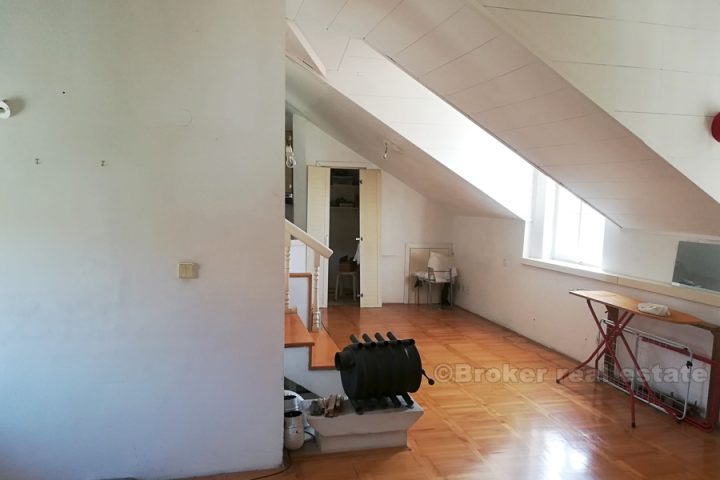 Three-floor apartment near the city center, for sale