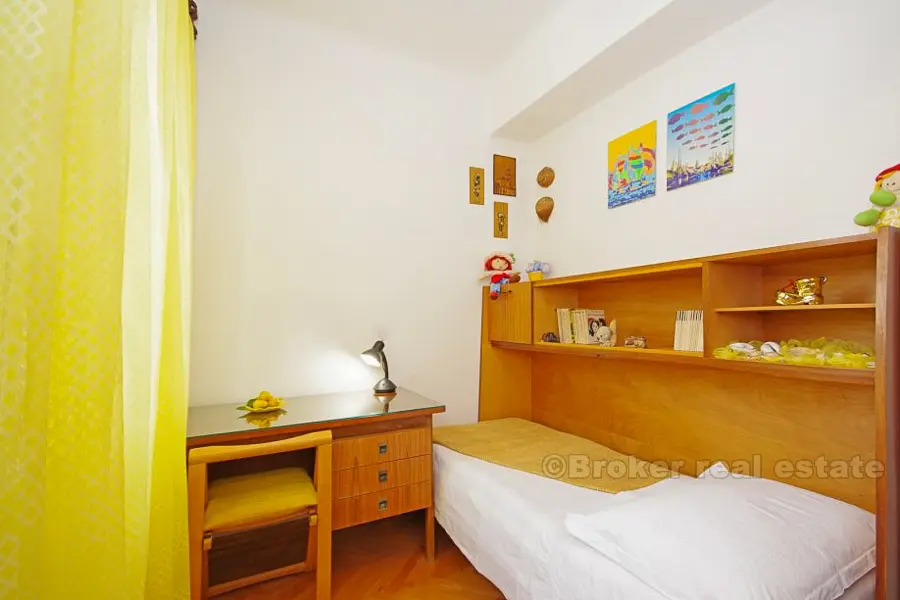 Komfortable Wohnung mit drei Schlafzimmern auf Bačvice, zu verkaufen
