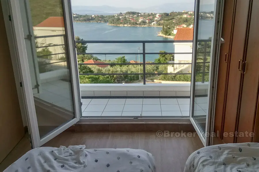 Appartamento con vista sul mare, in vendita