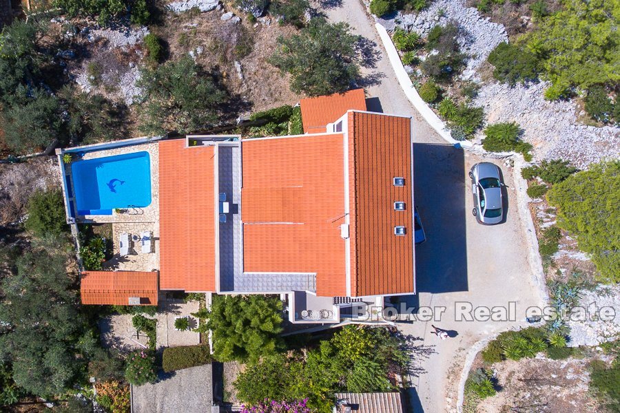 Haus mit Schwimmbad, zu verkaufen