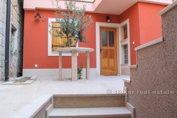 Renovated house in the center, for sale