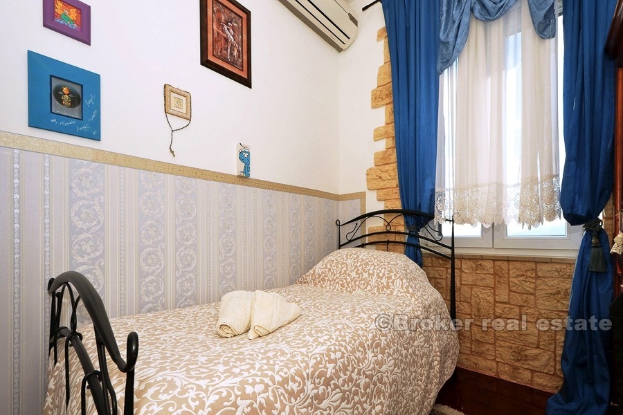 Three bedroom apartment in a stone villa, for sale