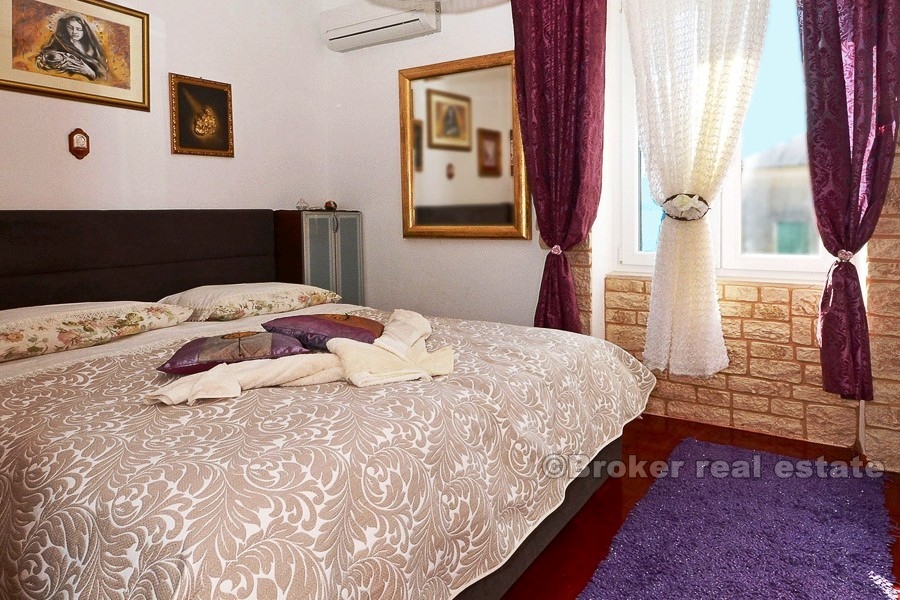 Three bedroom apartment in a stone villa, for sale