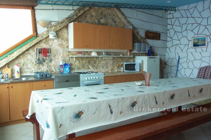 Stone house with sea view, for sale