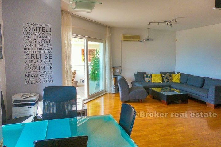 Furnished three bedroom apartment, for sale