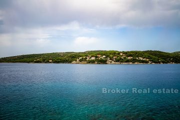Agricultural land by the sea, for sale