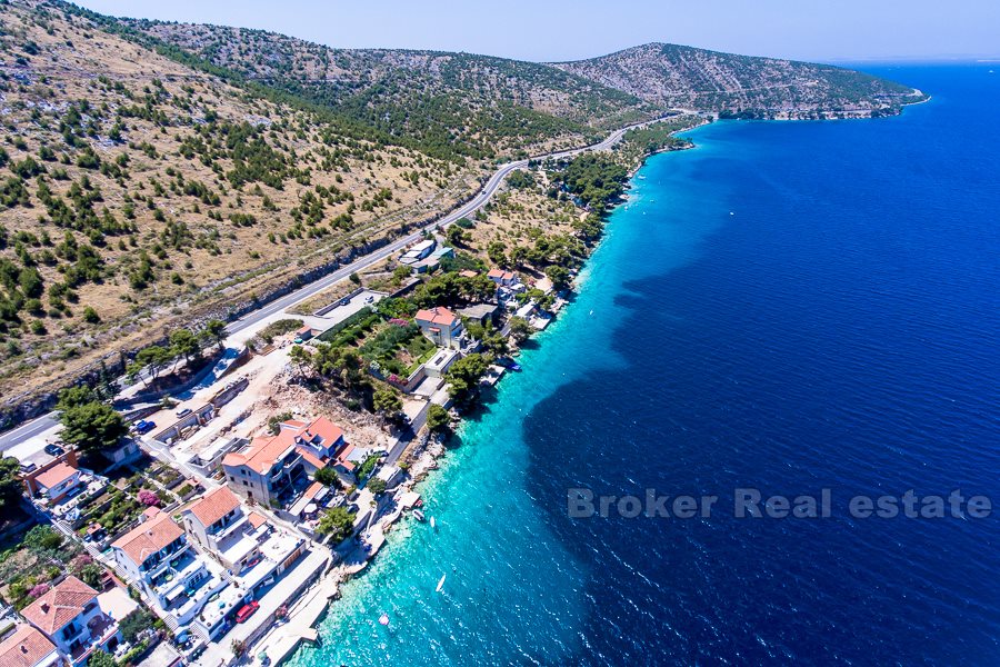 Large building land plot by the sea, for sale