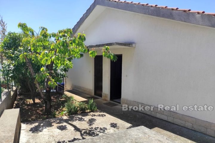 Detached house with the sea view