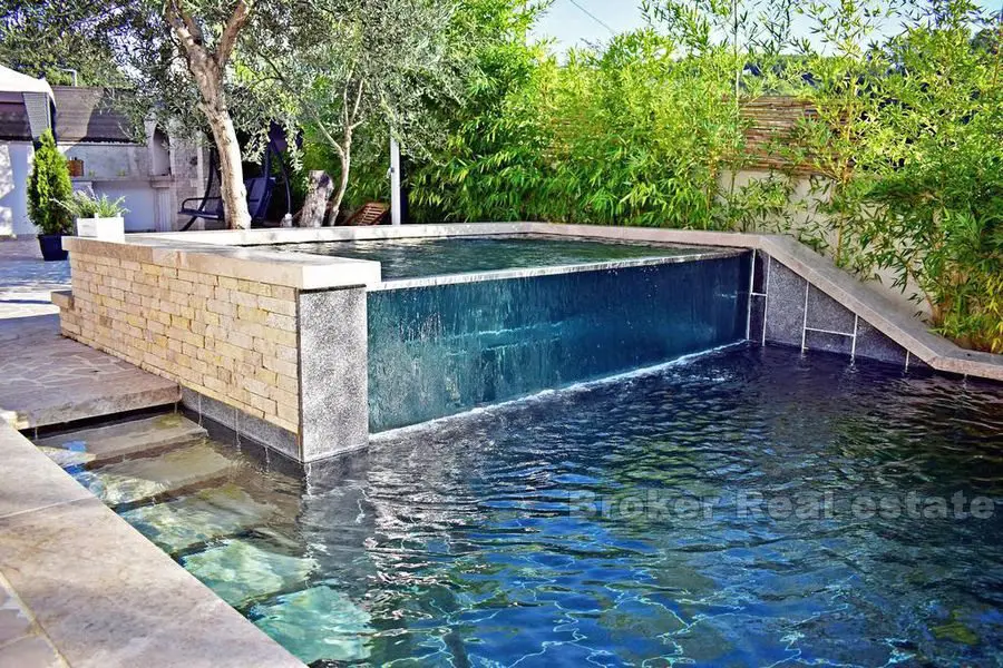 Fristående hus med pool