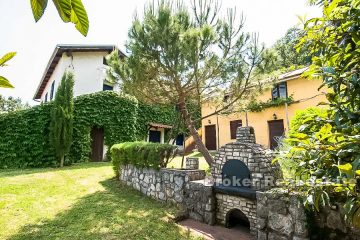 Detached house with land, for sale