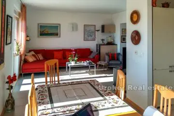 Luxury apartment with sea view, Meje