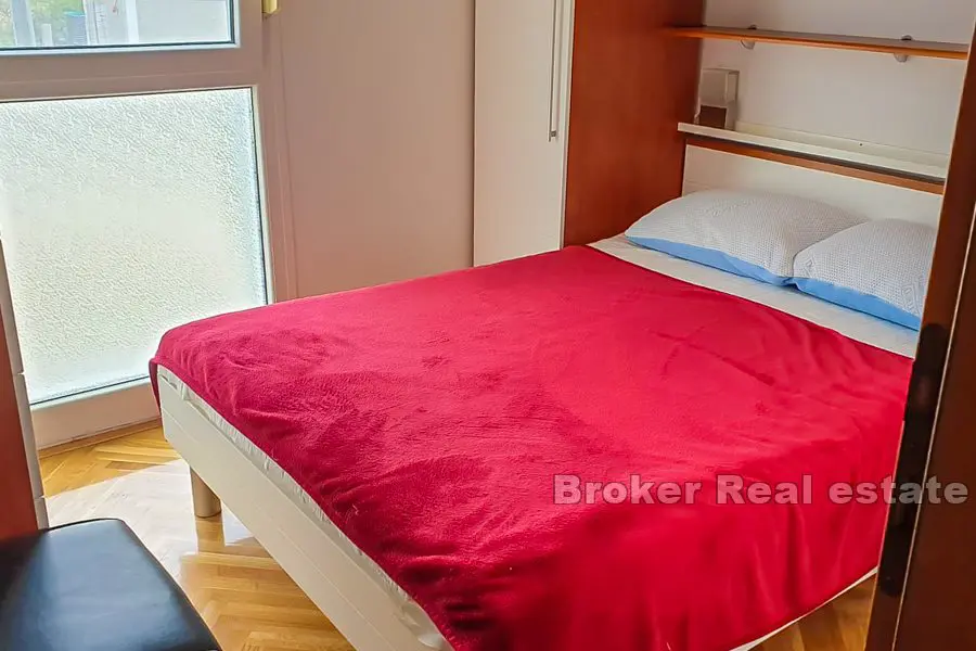 Apartment mit zwei Schlafzimmern in Split, Znjan