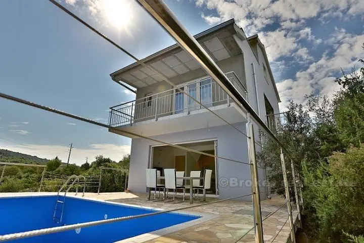 Beautiful new villa on three floors, for sale