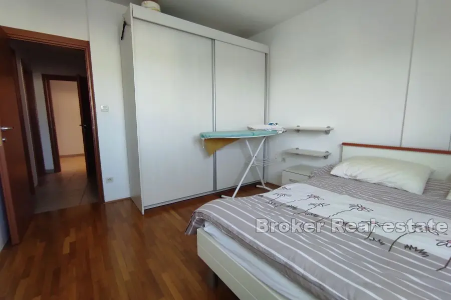 Sućidar, komfortowy apartament z dwiema sypialniami