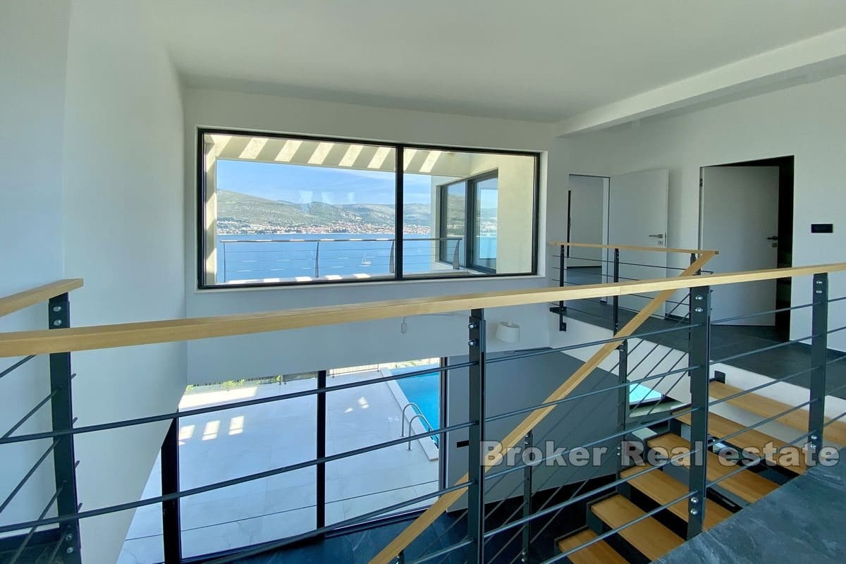 Modern villa with panoramic sea view