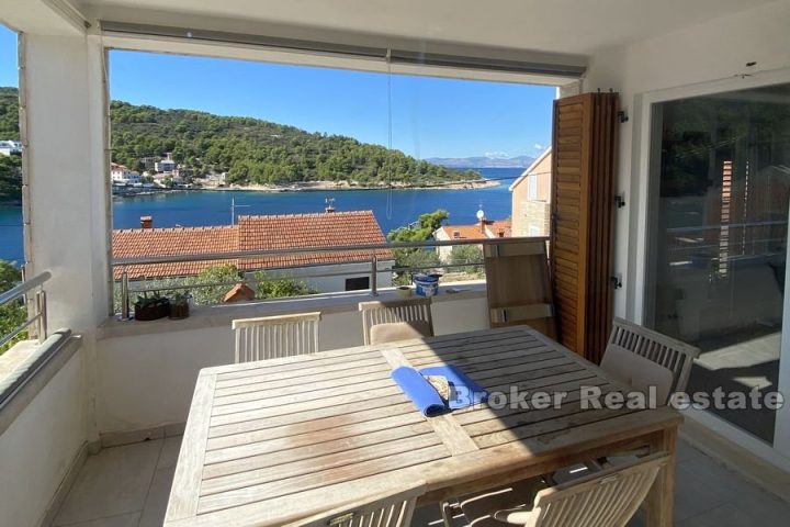 Two bedroom apartment with sea view