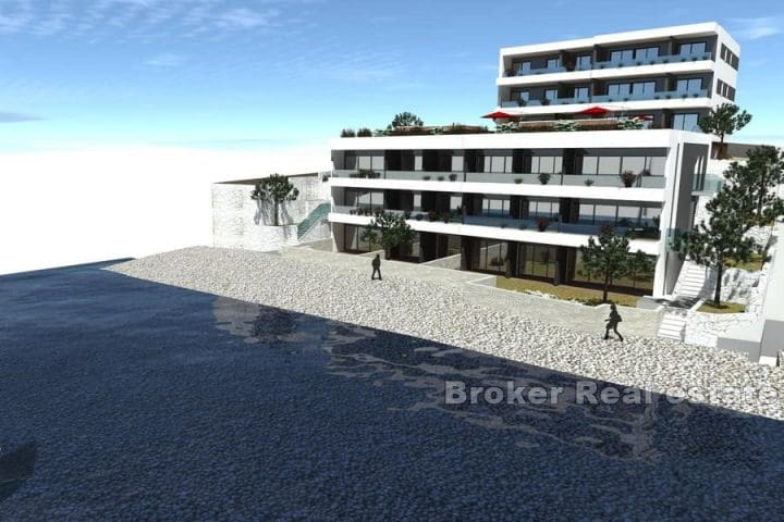 Newly built apartments in first row to the sea