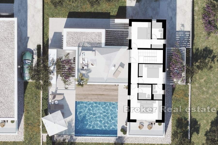 Villa moderna con piscina e vista mare