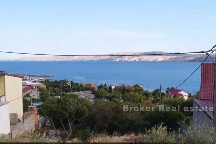 Apartment house with open sea view