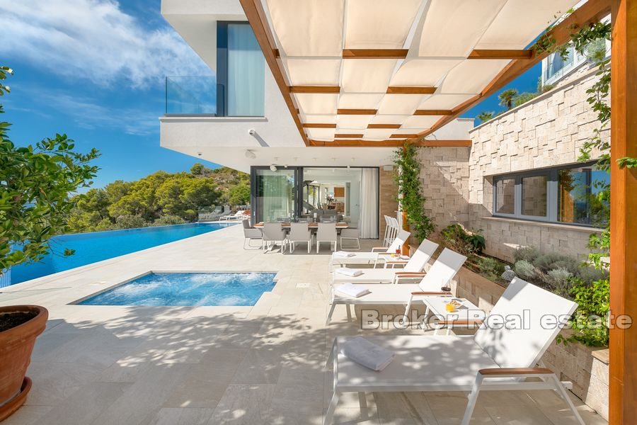 Luxury villa with open sea view