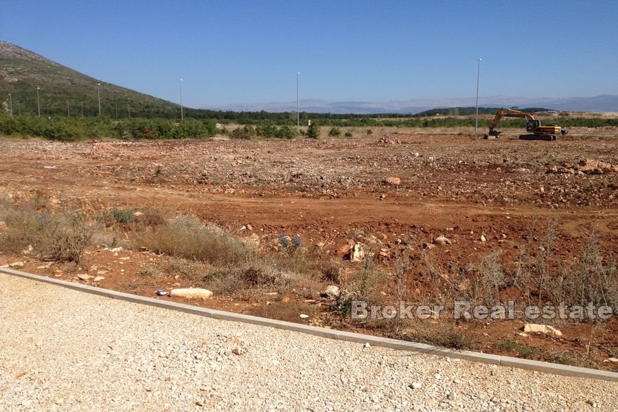 Land with a project in the economic zone