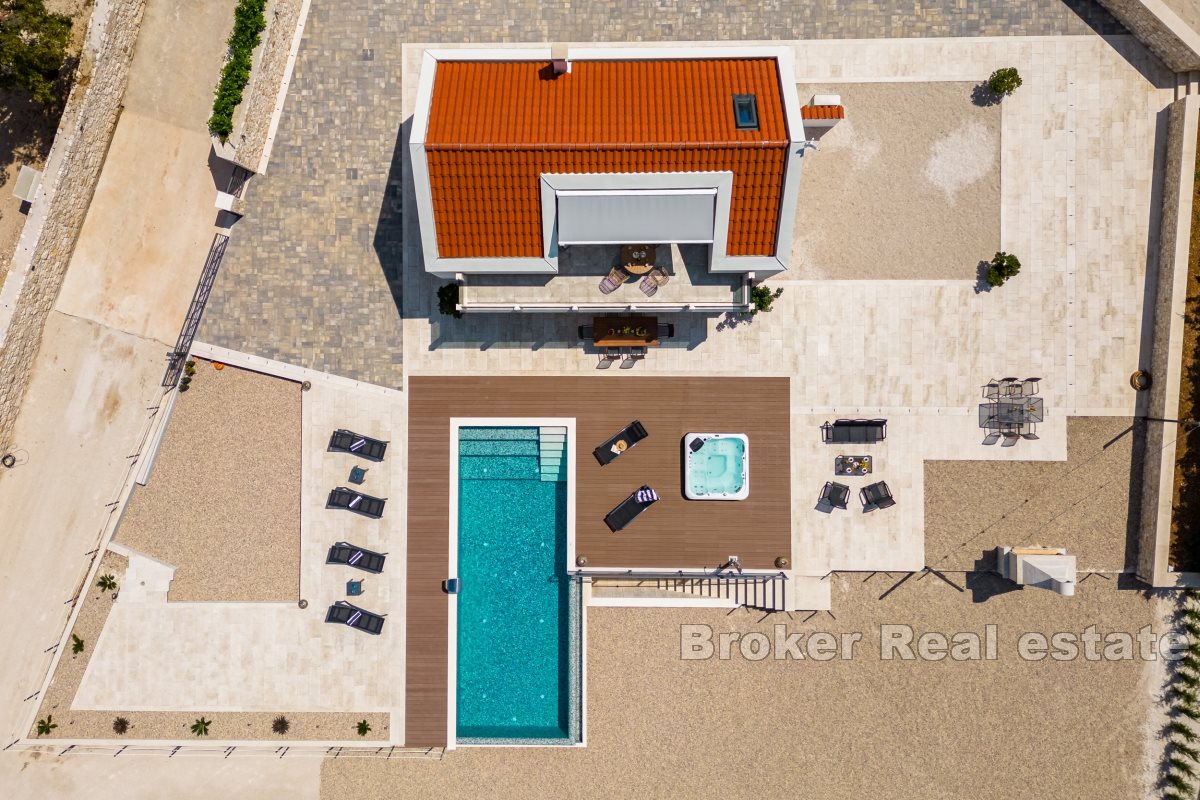 En unik villa med pool