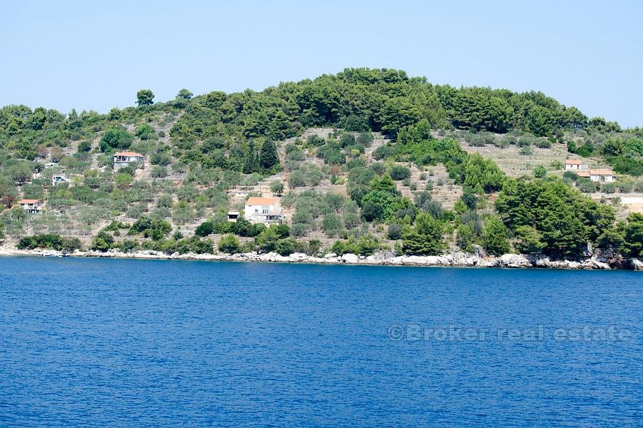 Buidling land by the sea, for sale