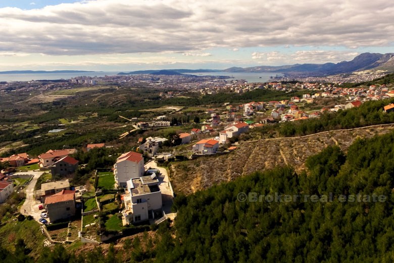 Pozemek nedaleko Split, s výhledem na moře, na prodej