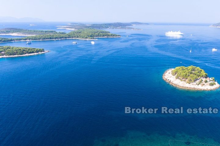 Building land plot with the sea view, for sale